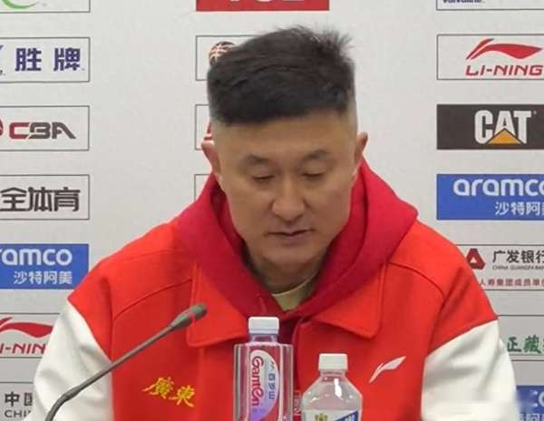 杜锋赛后高情商谈崩盘 徐杰自省专注度不足